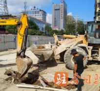 操B免费看高温下的坚守｜道路建设者用汗水铺就畅通路